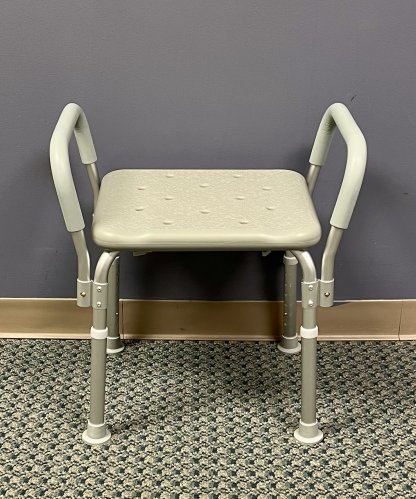 SHOWER CHAIR WITH ARMS