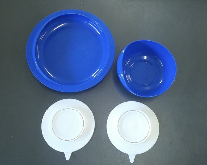 Scoop Plate and Bowl with Non-Skid Base