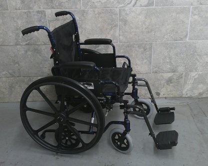 Manual Wheelchair 18x16