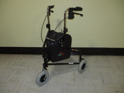 Rollator three wheeled
