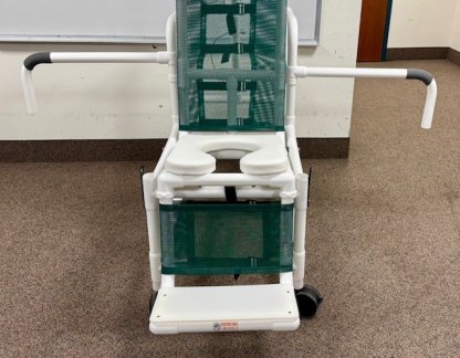 MJM Bathing system with arms swung out