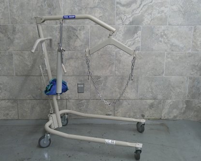 Manual Lift with Sling
