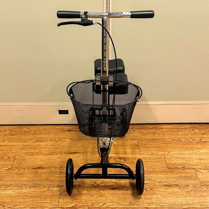 KNEE SCOOTER
