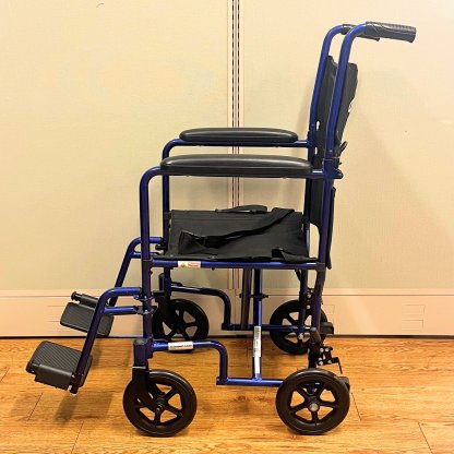 TRANSPORT WHEELCHAIR