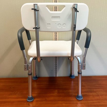 SHOWER CHAIR W/BACK AND ARMS