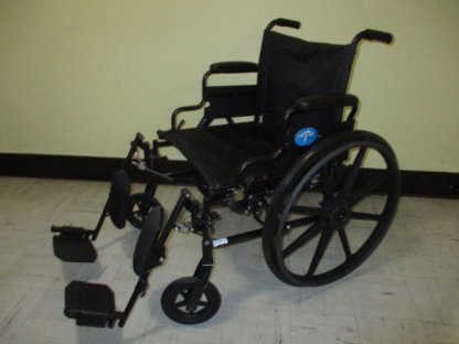 Manual Wheelchair-Wide 22"x18"