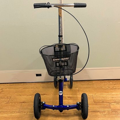 KNEE SCOOTER