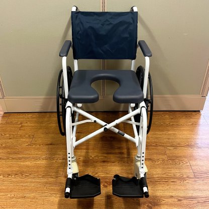 MANUAL WHEELCHAIR/ SHOWER+COMMODE CHAIR