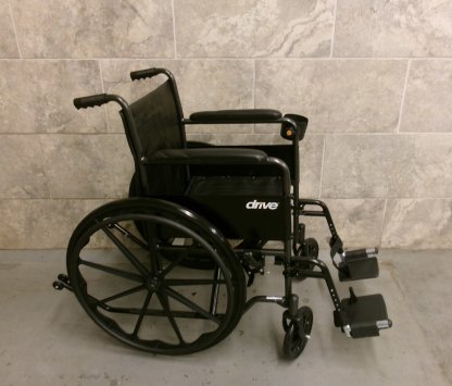 Manual Wheelchair 18x16
