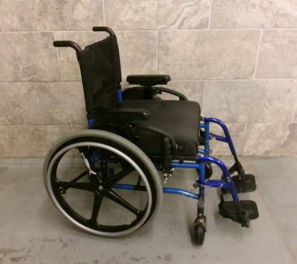 Manual Wheelchair 18x18