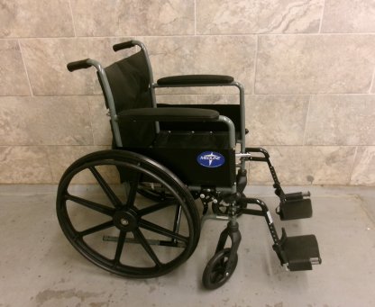 Manual Wheelchair 18x16