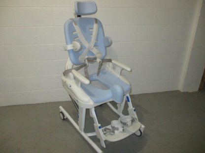 Hygiene toileting system with commode