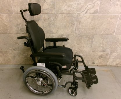 Manual Wheelchair 16x15