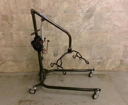 Manual Lift with Sling