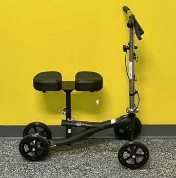 KNEE SCOOTER