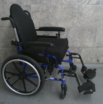 Manual Wheelchair 18x15