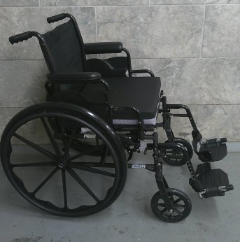 Manual Wheelchair 17x16
