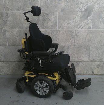 Complex Power Wheelchair 17x20