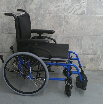 Manual Wheelchair 16x21