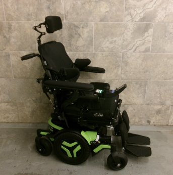 Complex Power Wheelchair 19x21