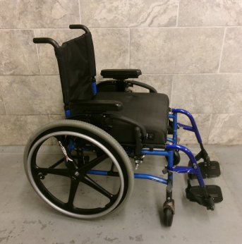 Manual Wheelchair 18x18