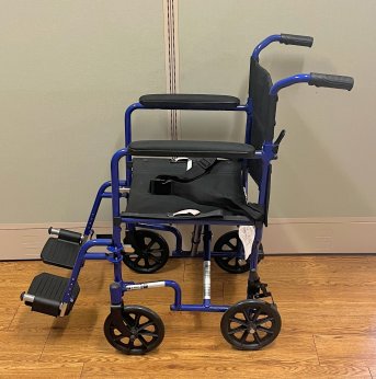TRANSPORT WHEELCHAIR