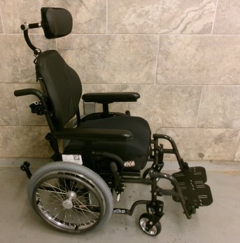 Manual Wheelchair 16x15